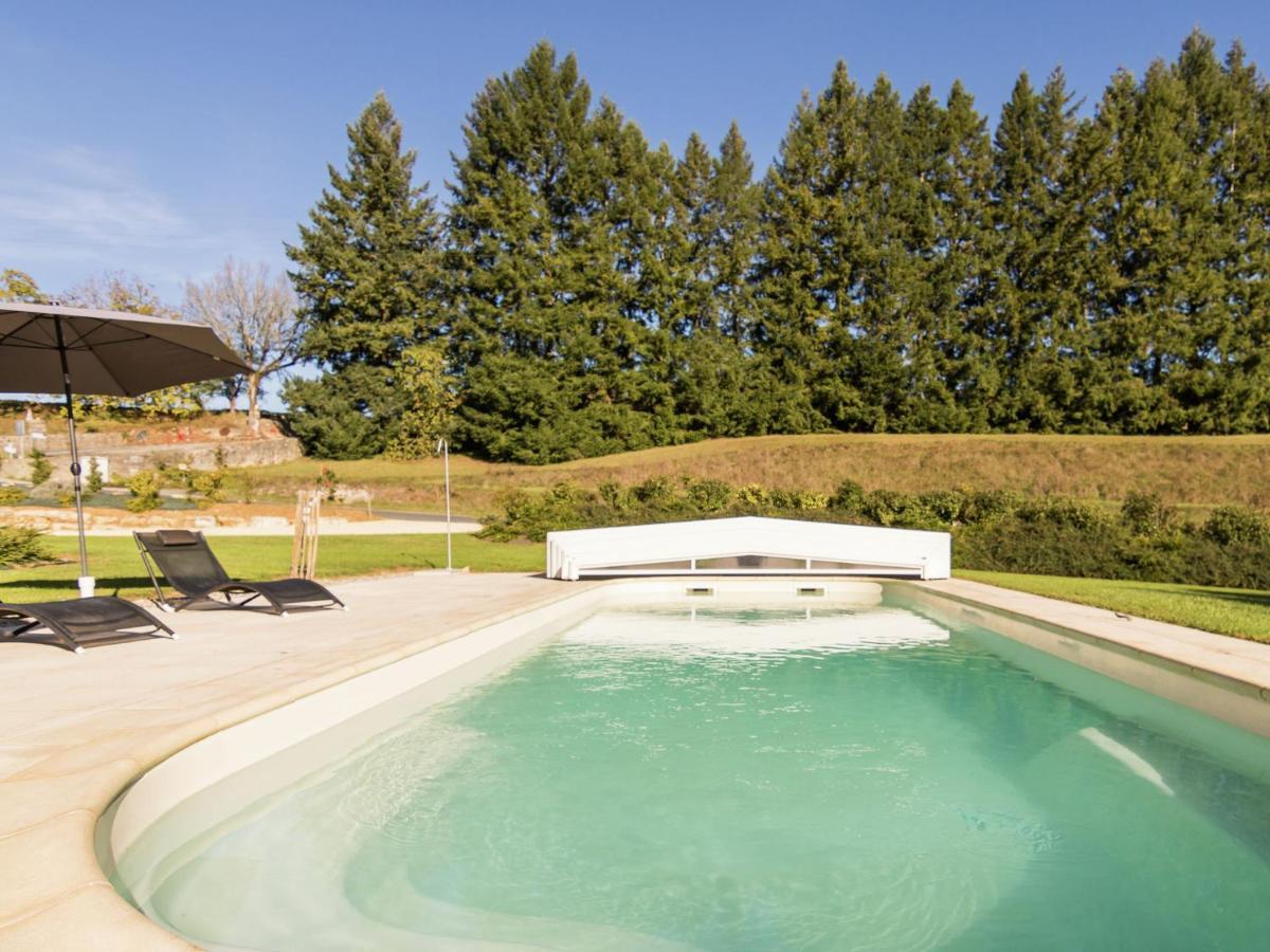 Luxury Villa With Pool On The Edge Of Montignac Bagian luar foto