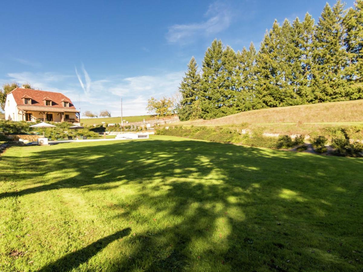 Luxury Villa With Pool On The Edge Of Montignac Bagian luar foto