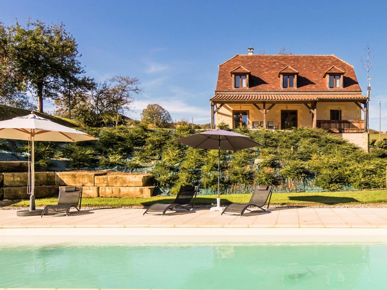Luxury Villa With Pool On The Edge Of Montignac Bagian luar foto